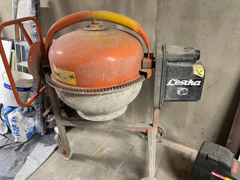 Lescha SM 145 S betonmolen 140L – 500W, Ophalen, Zo goed als nieuw
