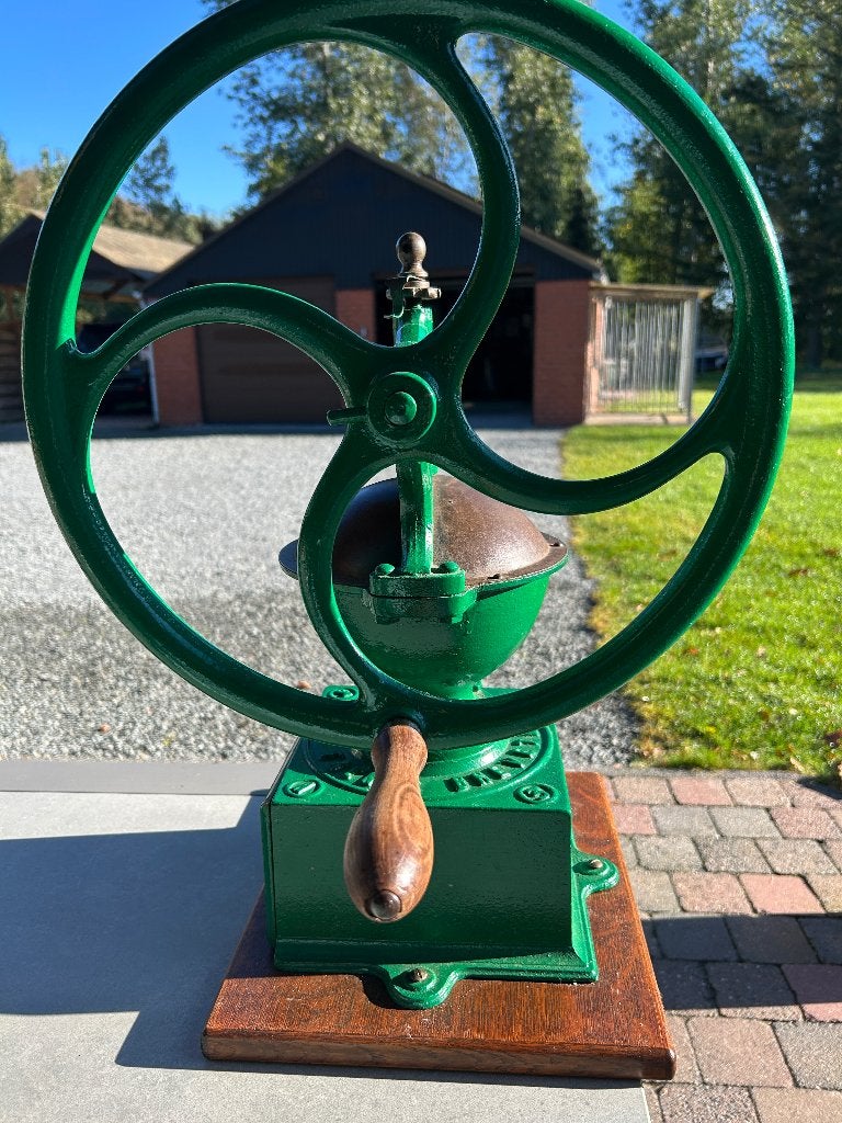 Koffiemolen Peugeot Nr 3 antiek, Ophalen