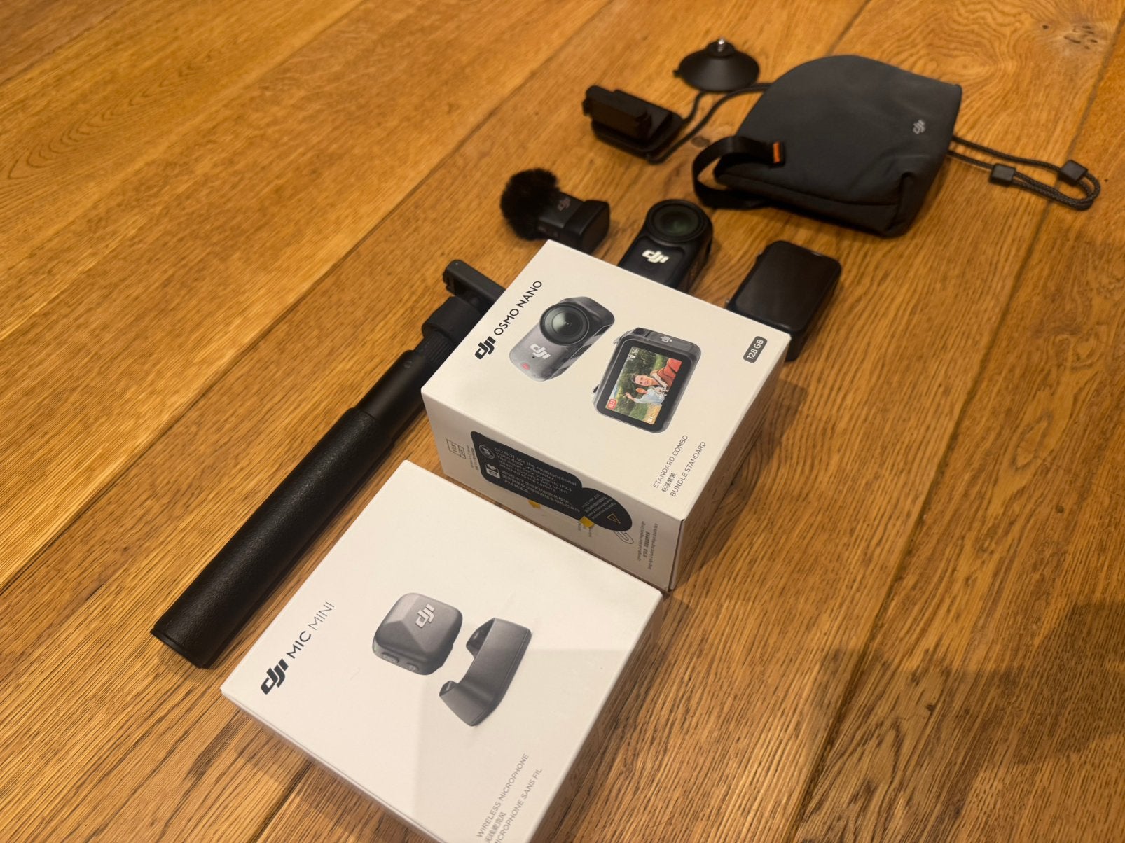 Kit DJI Osmo Nano (128 Go) + DJI Mic Mini + accessoires, TV, Hi-fi & Vidéo, Caméras action, Comme neuf, Enlèvement ou Envoi