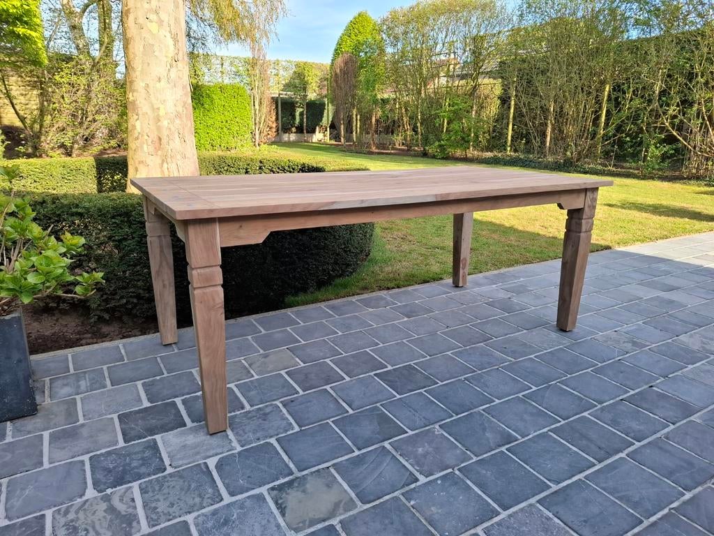 Eettafel uit massief sheeshamhout. Geluchtgomd., Huis en Inrichting, Ophalen of Verzenden