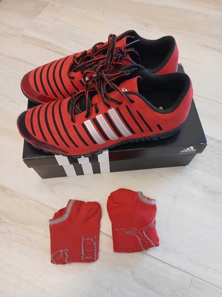 Rode Adidas Sneakers maat 43, zo goed als nieuw, Kleding | Heren, Schoenen, Ophalen, Overige kleuren, Zo goed als nieuw, Adidas