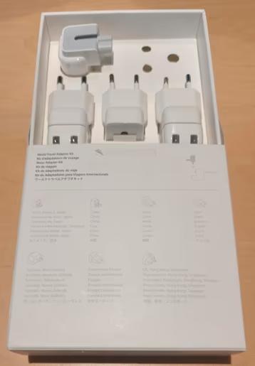 Apple World Travel Adapter Kit, Ophalen of Verzenden, Zo goed als nieuw, Apple