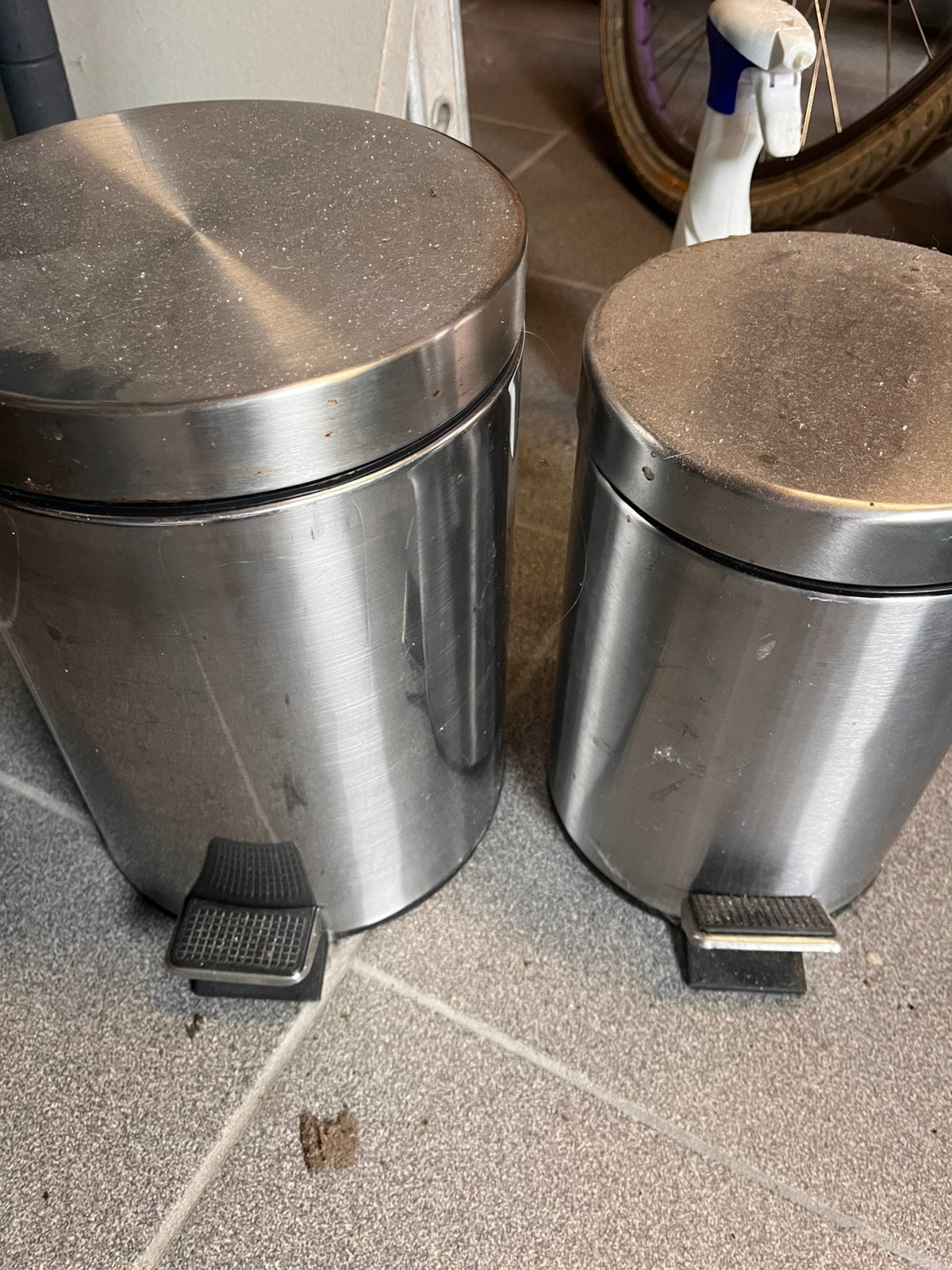 2 kleine vuilinsbakjes, Maison & Meubles, Accessoires pour la Maison | Poubelles, Enlèvement, Utilisé
