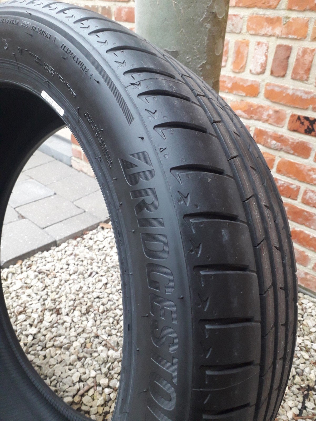 Nieuwe banden, Auto-onderdelen, Ophalen, Nieuw, 235 mm, Band(en)