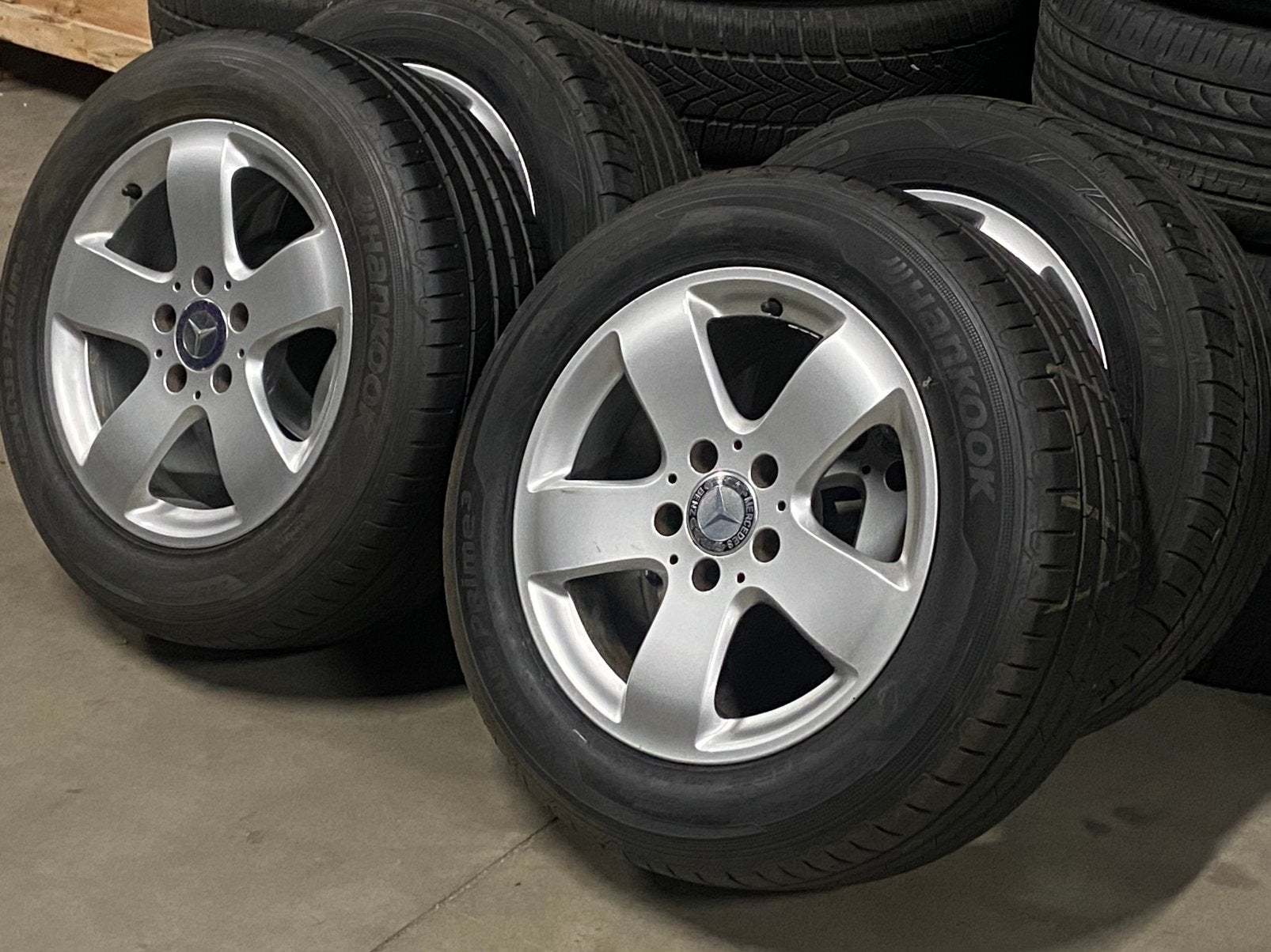 Jantes d’origine avec de bons pneus, Mercedes Classe E W211, Autos : Pièces & Accessoires, Pneus & Jantes, Pneus et Jantes, Pneus été