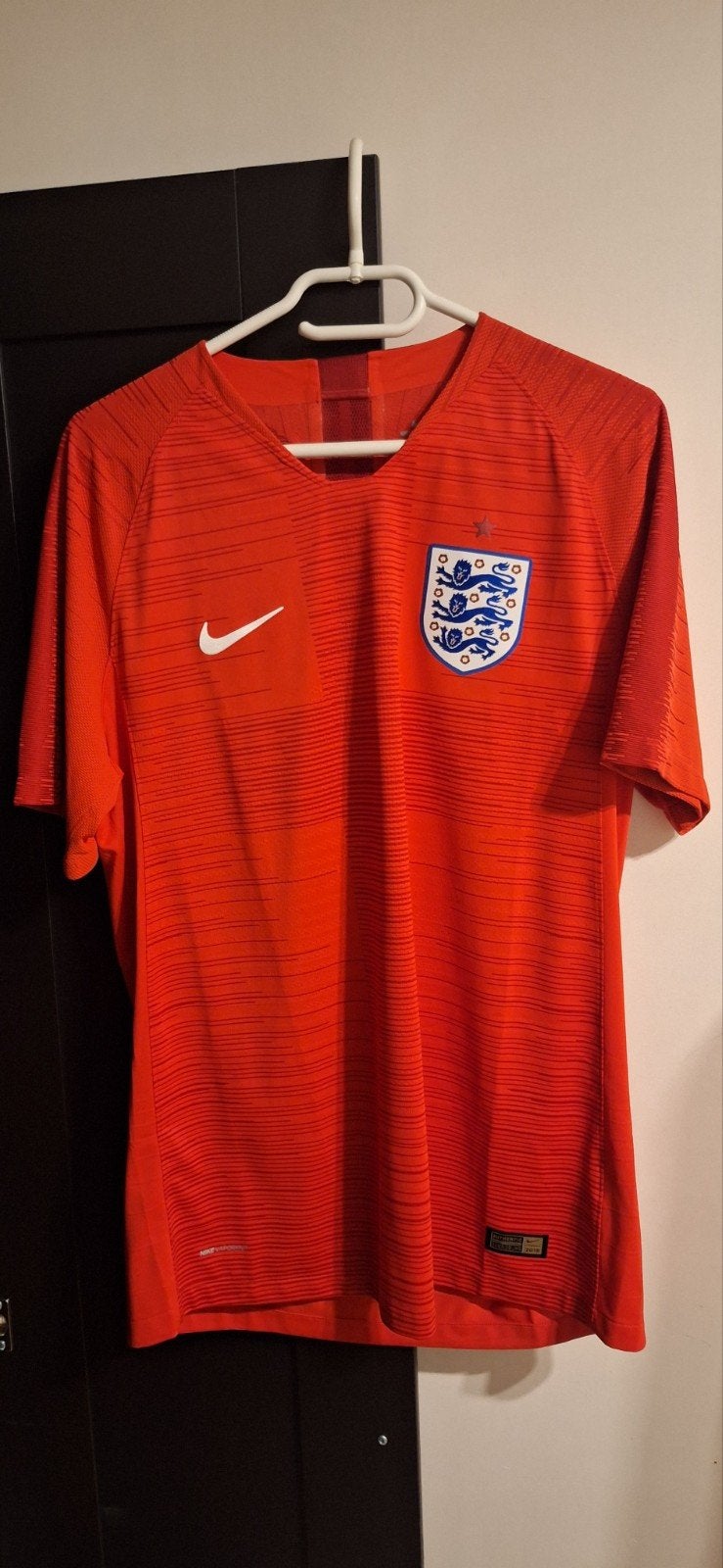 Engeland 2018 VaporKnit Away Red shirt (Nike) Large, Sport en Fitness, Maat L, Ophalen of Verzenden, Nieuw, Shirt