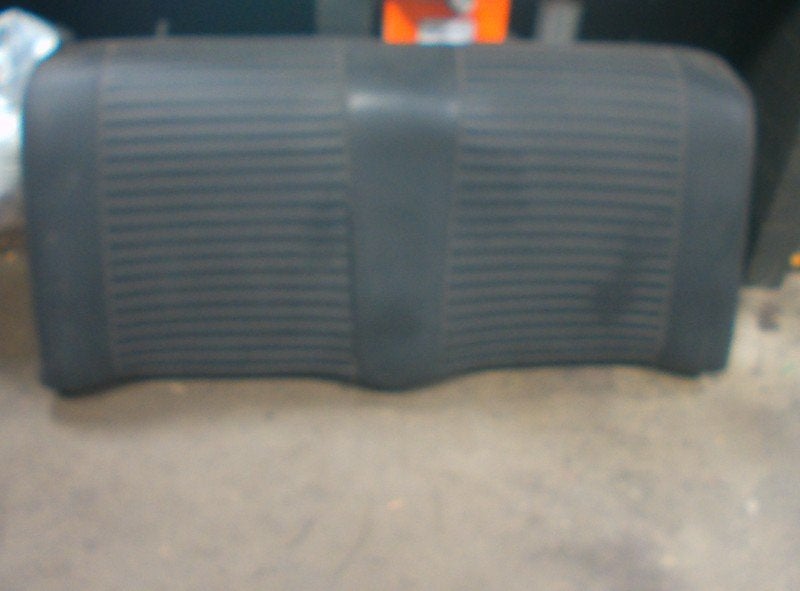 BEKLEDING achterbank leuning. Sunbeam Rapier Fastback, Gebruikt, Nijverheidstraat 1a 1a
5405 AJ  UDEN, NL, Dhr. R. Verberk, Info@VerberkAutodemontage.nl