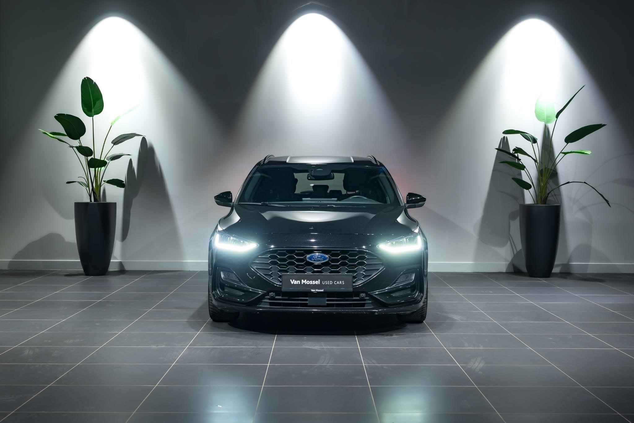 Ford Focus 1.0i MHEV ST-Line DCT LEDER | STUUR- EN ZETELVERW, Auto's, Gebruikt, Euro 6, Verwarmde buitenspiegels, Zwart