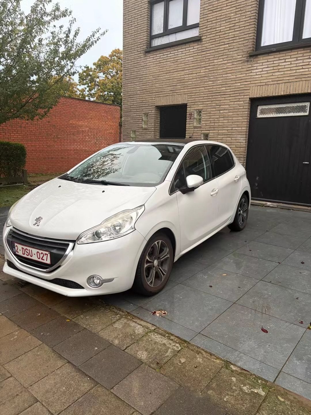 peugeot 208 1.2 essence Allure, Achat, Euro 6, Boîte manuelle, Entretenue par le concessionnaire