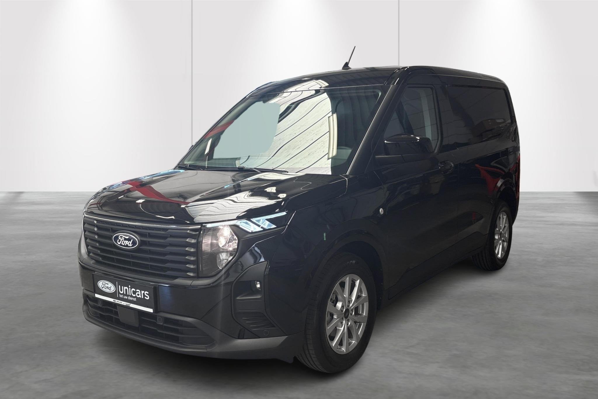 Ford Transit Courier 1.0 EcoBoost 92kW Limited, Autos, Neuf, Achat, 4 portes, Entreprise