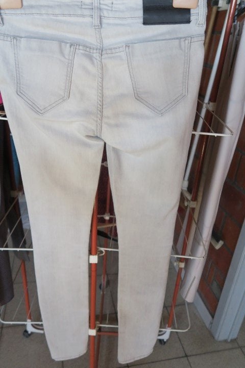 Jeans skinny Balmain Pierre mt 36, Vêtements | Femmes, Jeans, Neuf, W28 - W29 (confection 36), Enlèvement ou Envoi, Autres couleurs
