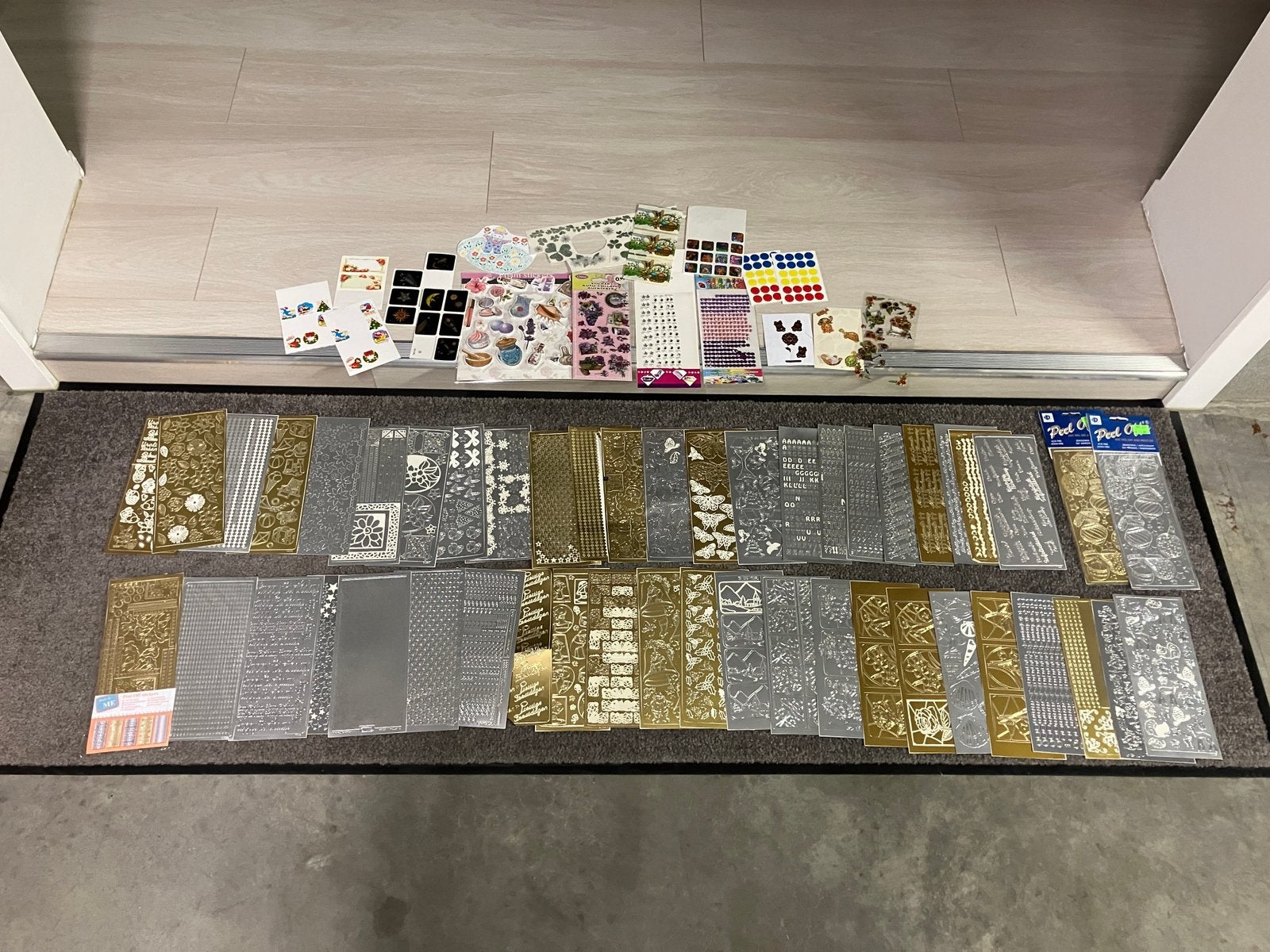 Set van 48 metallic sticker vellen + heel wat extra’s, Enlèvement ou Envoi, Neuf