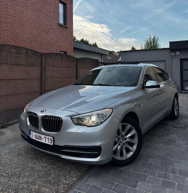 BMW 520D GT LCI - 2015 - Adaptive Drive - Pano - Head-Up, Autos, Cuir, Entretenue par le concessionnaire, Noir, 2000 cm³