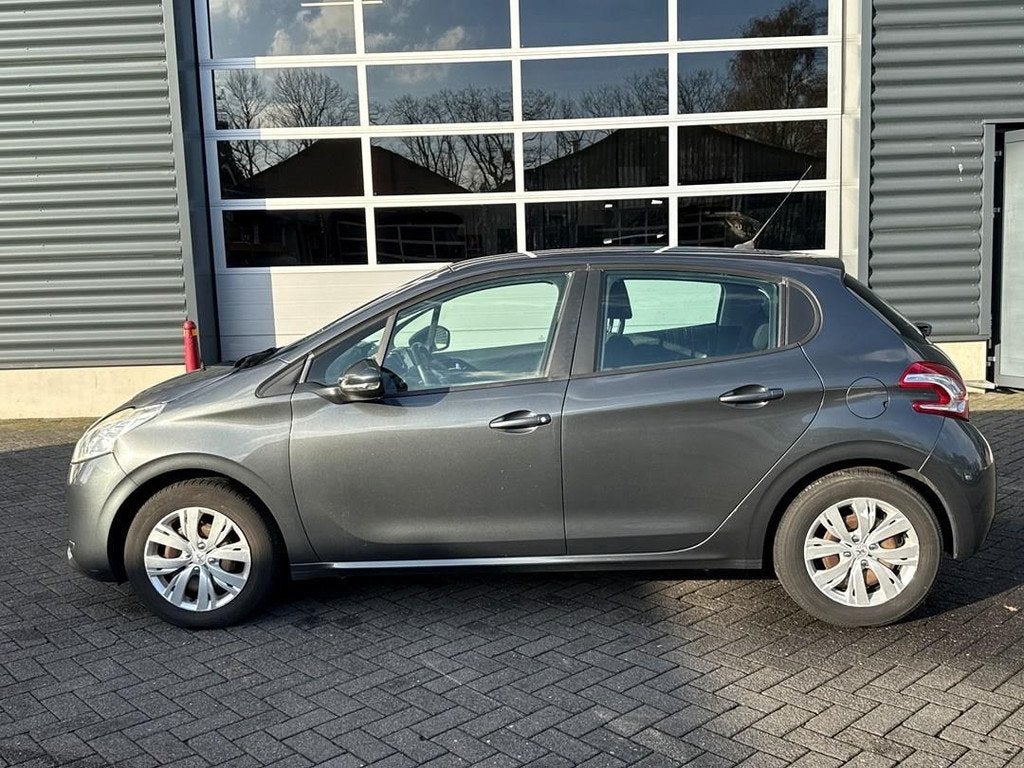 Peugeot 208 1.2 VTi Envy, navigatie, cruise control, Auto's, Voorwielaandrijving, Euro 5, Gebruikt, 1199 cc