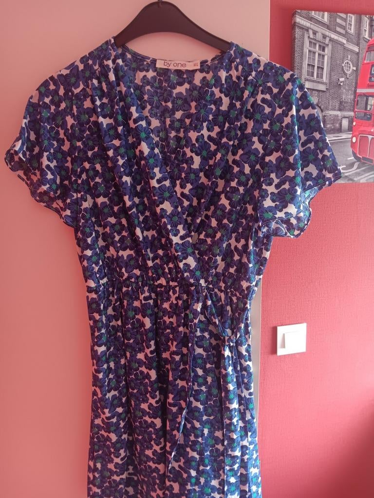 Blauwe zomerjurk met bloemen, Kleding | Dames, Maat 38/40 (M), Blauw, Ophalen of Verzenden, Zo goed als nieuw