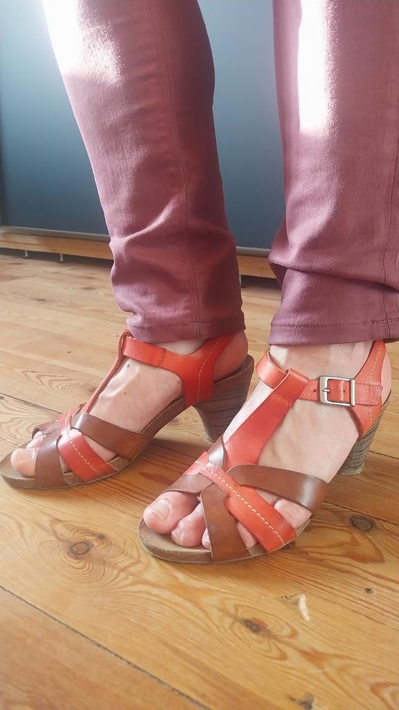Sandalen - 36, Kleding | Dames, Bruin, Ophalen of Verzenden, Hee, Gedragen