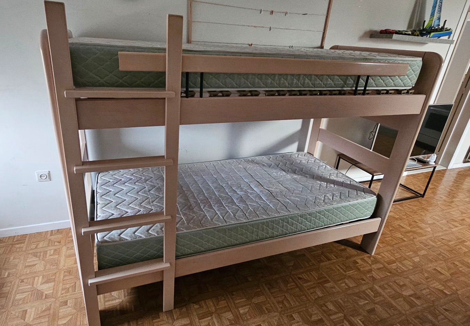 Lit superposé en bois très robuste + 2 sommiers à lattes, Maison & Meubles, 90 cm, 180 à 200 cm, Enlèvement, Utilisé