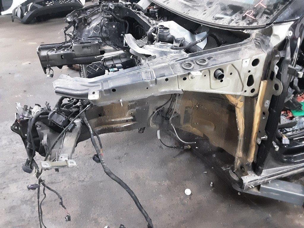 PARE BOUE AVANT GAUCHE Audi RS 3 Sportback (8YA) (01-2021/-), Auto-Union-Straße  1,
85057  Ingolstadt, DE, Garde-boue, Info@audi.de