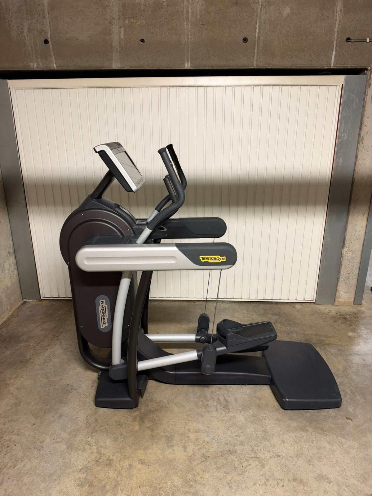 Technogym Excite Vario 700 UNITY – professional crosstrainer, Sport en Fitness, Ophalen, Gebruikt, Crosstrainer