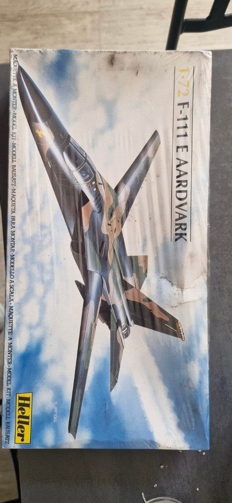 maquette heller F.111, Enlèvement ou Envoi, Heller