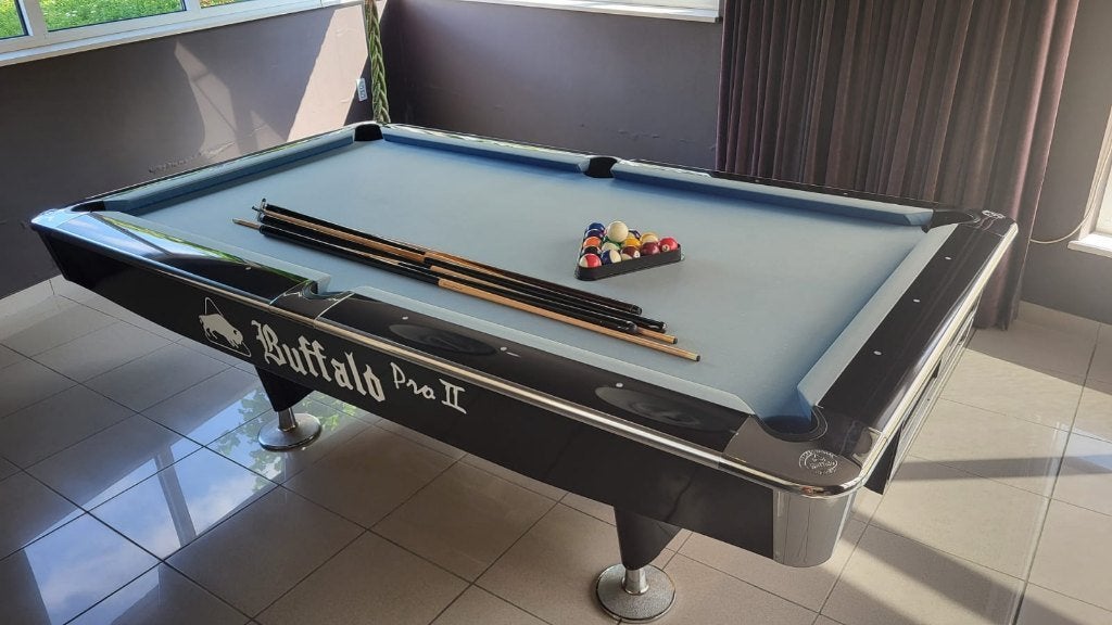 Table de billard Buffalo Pro-II 8ft + accessoires, Enlèvement, Utilisé, Table de billard