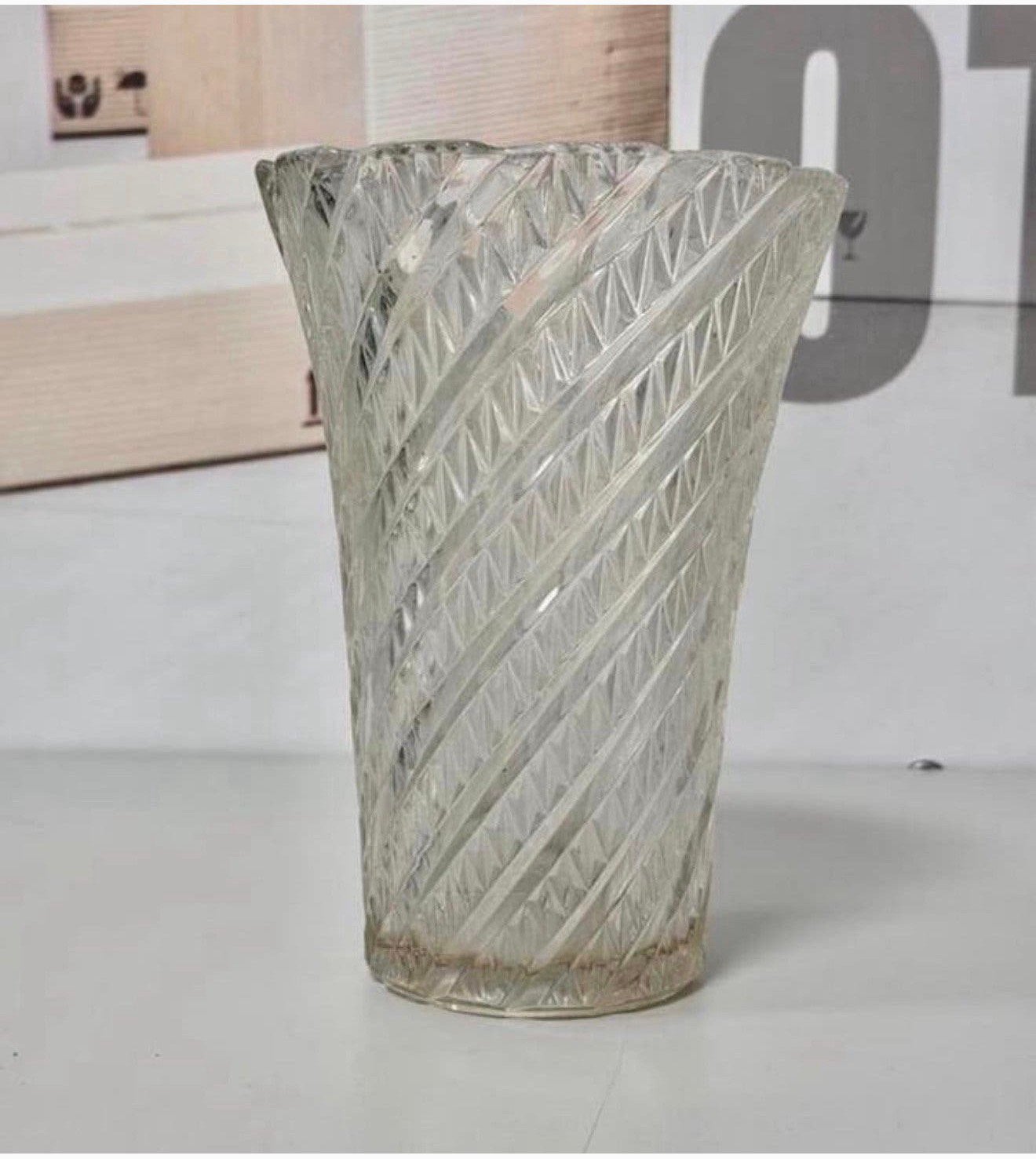 Vintage Geslepen Glazen Glas Vaas Grote Twist Motief – 25 cm, Ophalen of Verzenden, Zo goed als nieuw, Transparant, Glas