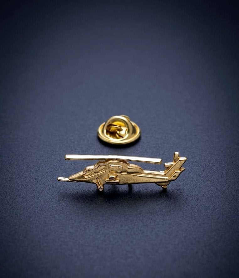 Pin's d'un hélicoptère de type Sikorsky MH-60 Black Hawk, Enlèvement, Comme neuf, Insigne ou Pin's