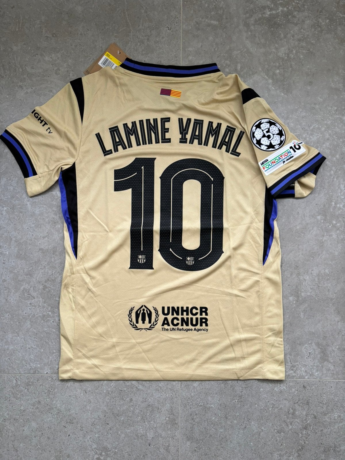 Fc Barcelona voetbalshirt Lamine Yamal, Maat S, Ophalen of Verzenden, Zo goed als nieuw, Shirt