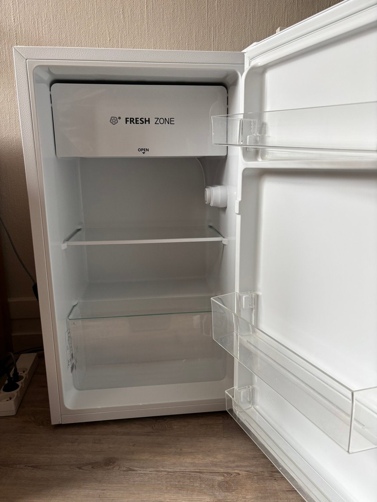 Propere, goed onderhouden frigo: Tafelmodel met diepvriesvak, Electroménager, Enlèvement, Comme neuf, Avec compartiment congélateur