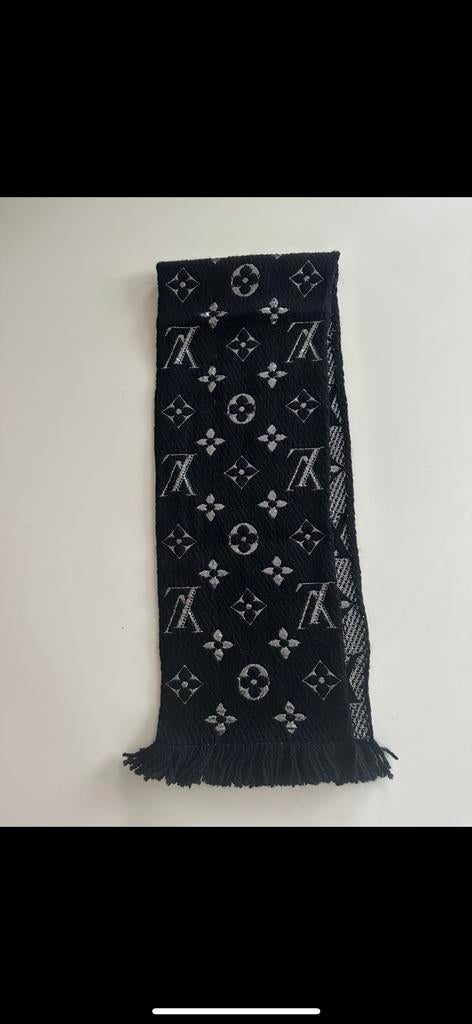 Écharpe Louis Vuitton, Vêtements | Femmes, Enlèvement, Neuf, Écharpe