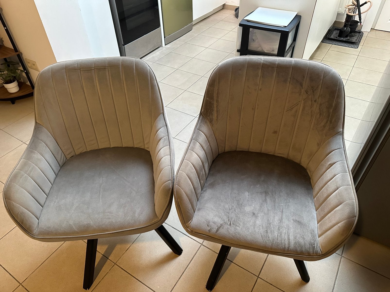 2 Draaibare Fauteuil ONSEVIG velvet grijs/licht grijs €60, Huis en Inrichting, Ophalen, Zo goed als nieuw