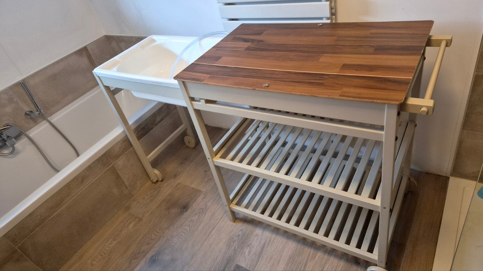 verzorgtafel met badje, Ophalen, Gebruikt