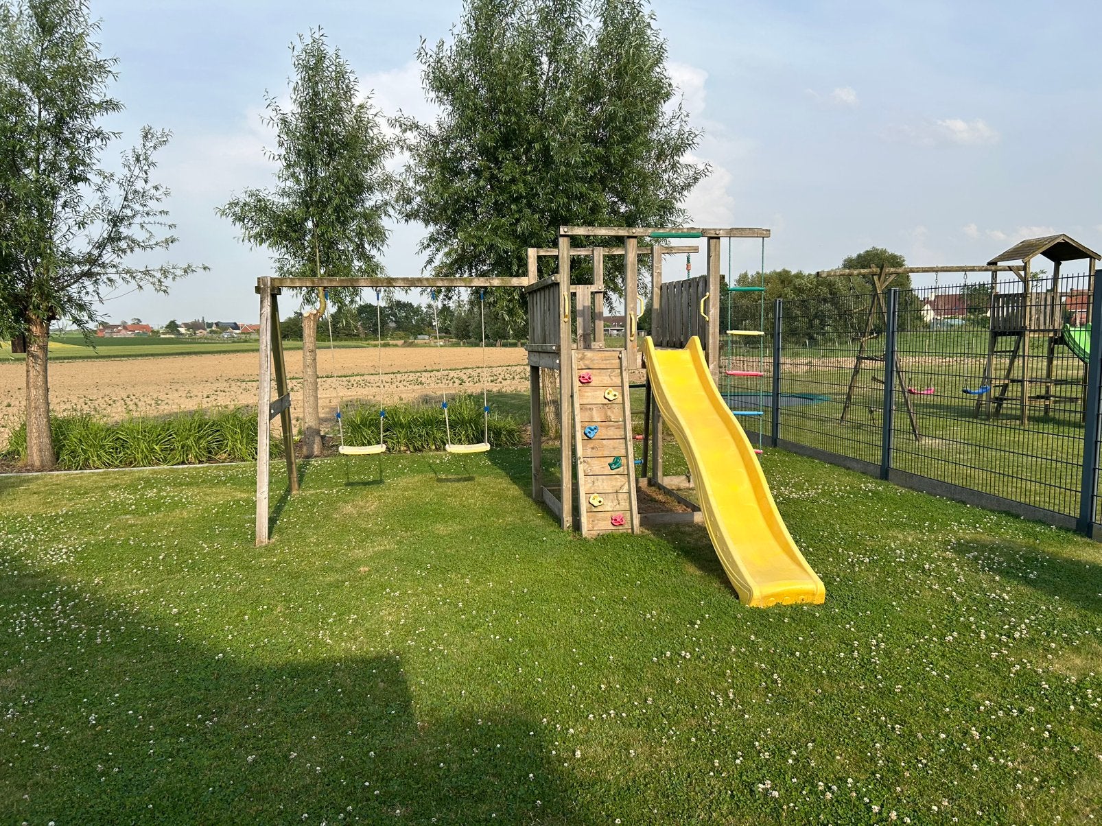 Schommel met glijbaan en klimmuur, Ophalen, Zo goed als nieuw, Glijbaan