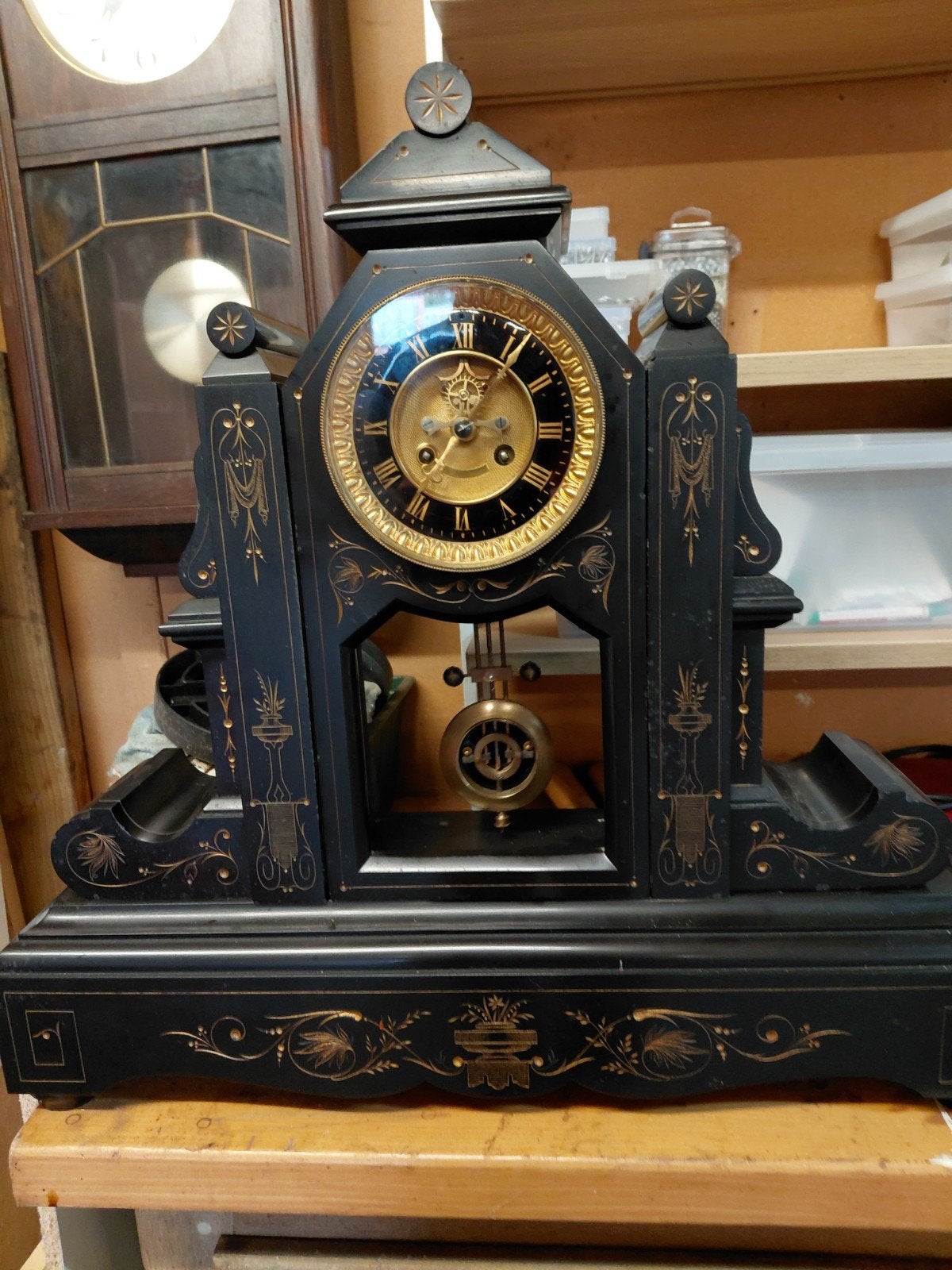 Pendule klok in zwart marmer uit Dinant, Antiquités & Art, Antiquités | Horloges, Enlèvement