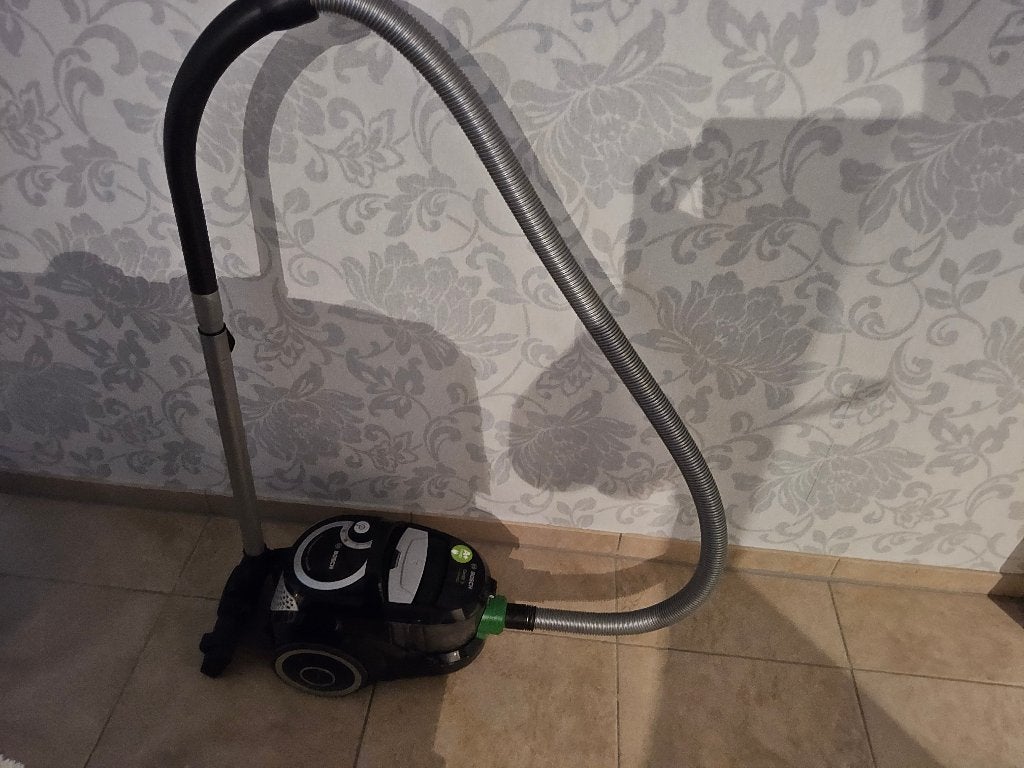 Bosch stofzuiger zonder zak, Bosch, Zo goed als nieuw, Sledestofzuiger, Reservoir