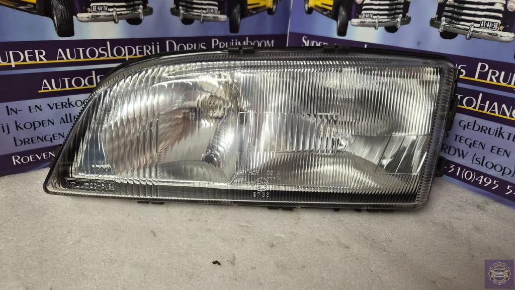 Phare gauche Volvo S70 205410B, Gunnar Engellaus vag 8
405 31  Gothenburg, SE, Info@volvocars.com, Volvo Car Corporation, Volvo