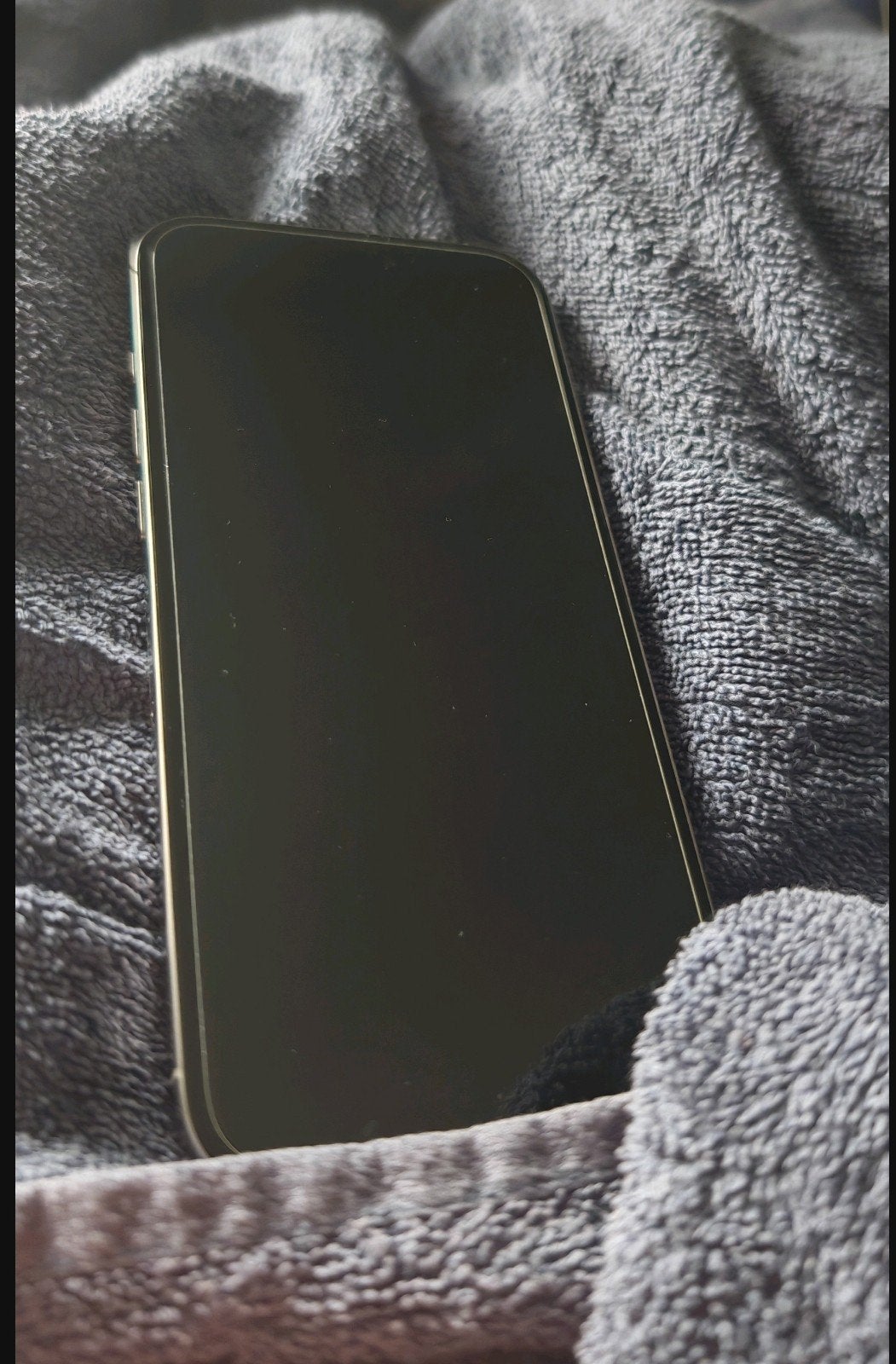 Apple iPhone 16 Pro Max, Télécoms, 97 %, Gris, Enlèvement ou Envoi, IPhone 16 Pro Max