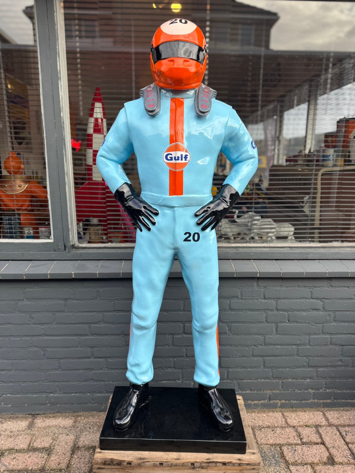 Levensgroot Coureur beeld Gulf design, Ophalen, Gebruikt, Mens