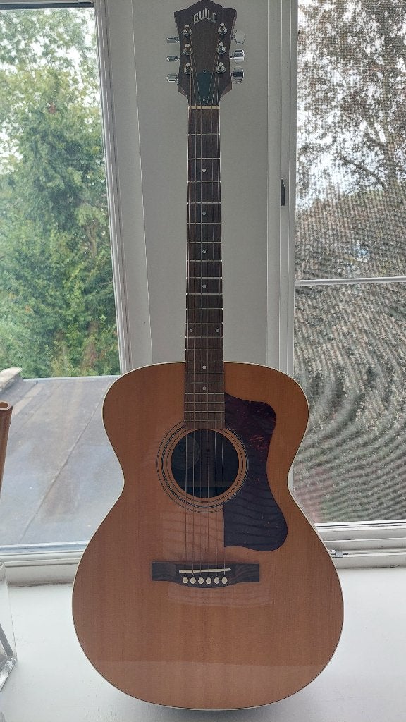 Guitare Guild « presque » neuve, Musique & Instruments, Instruments à corde | Guitares | Acoustiques, Enlèvement, Comme neuf, Guitare Western ou Guitare Folk