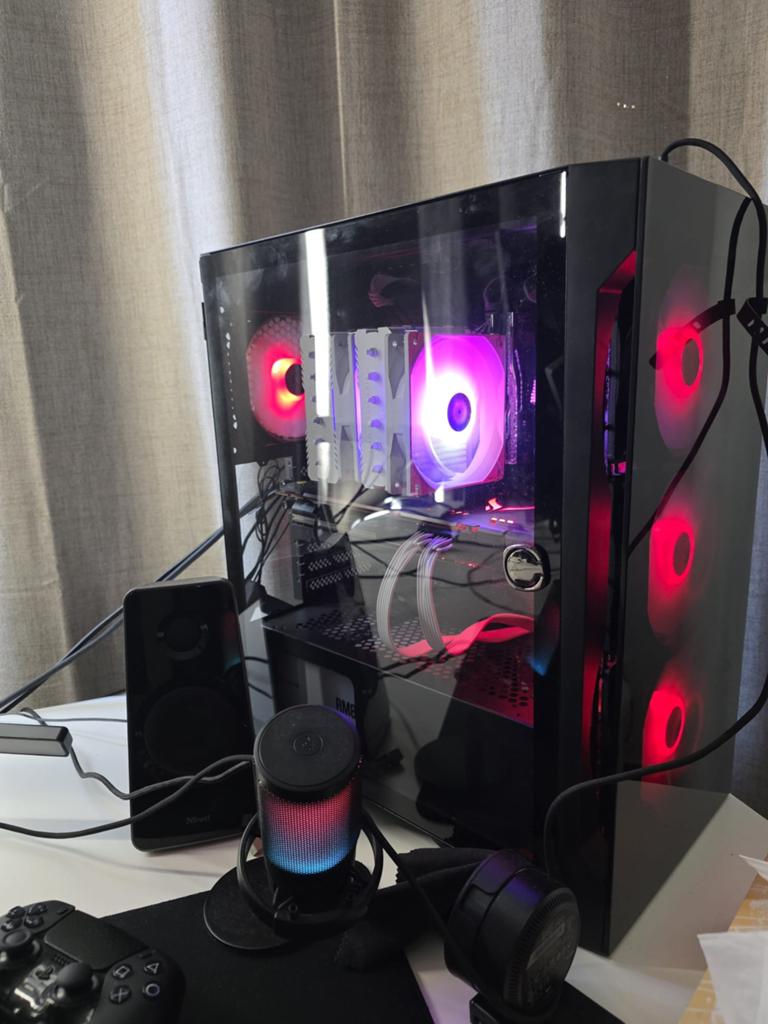 Sterke gaming pc 6700xt 9600x 32 gb ddr5 ram 2tb ssd, Computers en Software, Desktop Pc's, Ophalen, 32 GB, Zo goed als nieuw, Gaming