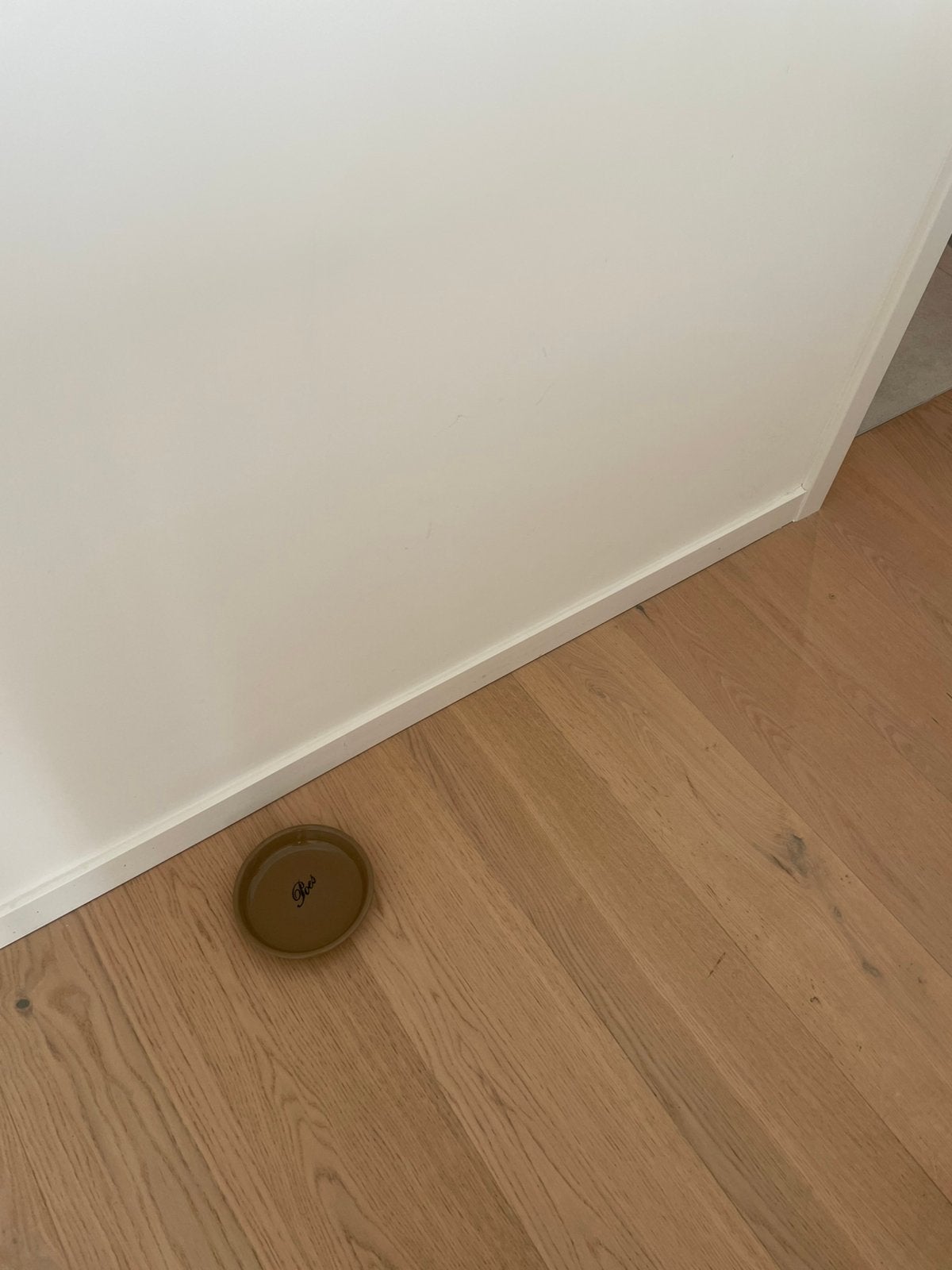 Kattenvoerbak, Ophalen, Zo goed als nieuw