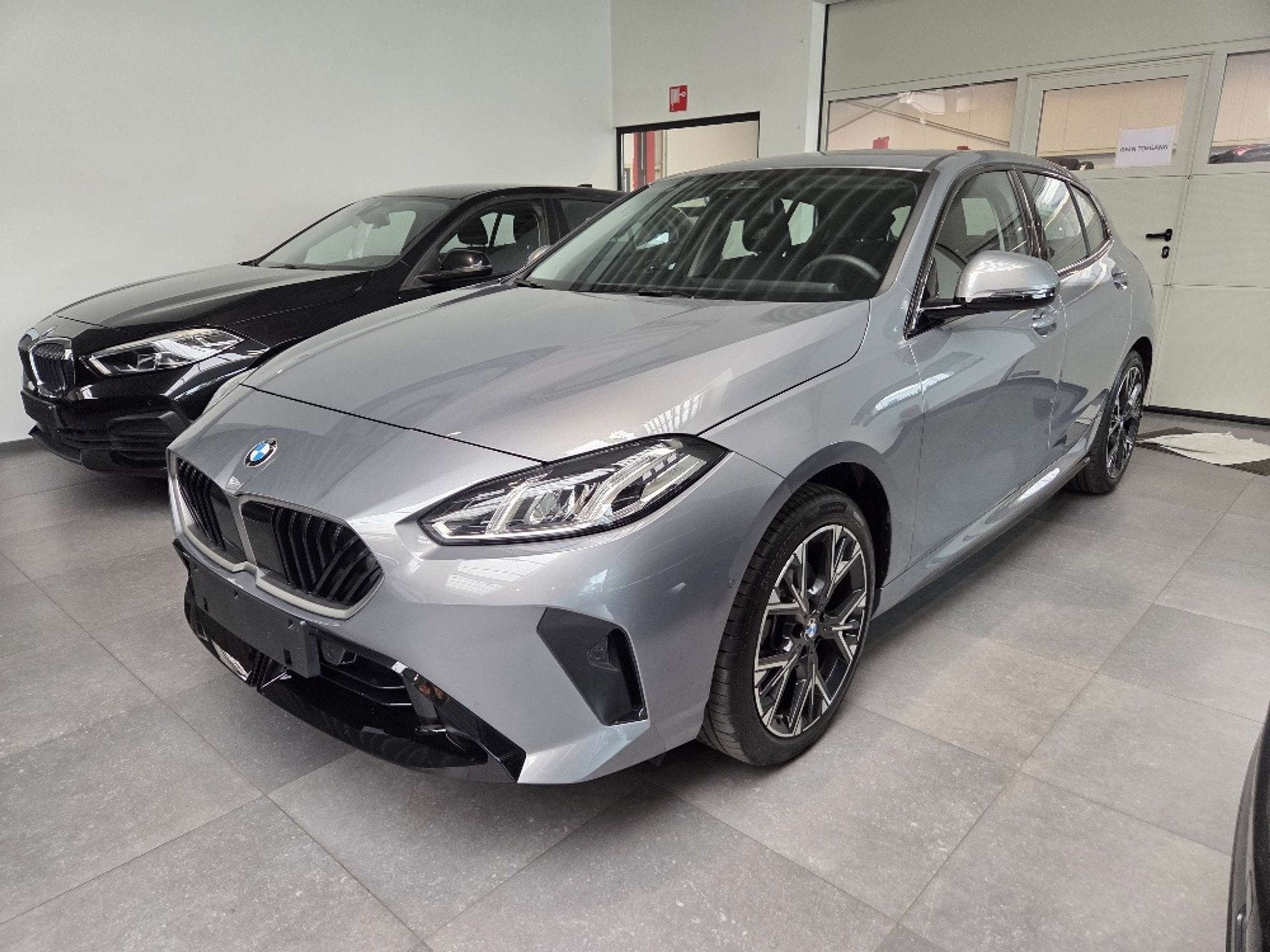 BMW 116 116iA - M-pack, Gebruikt, Bedrijf, 1499 cc, 90 kW