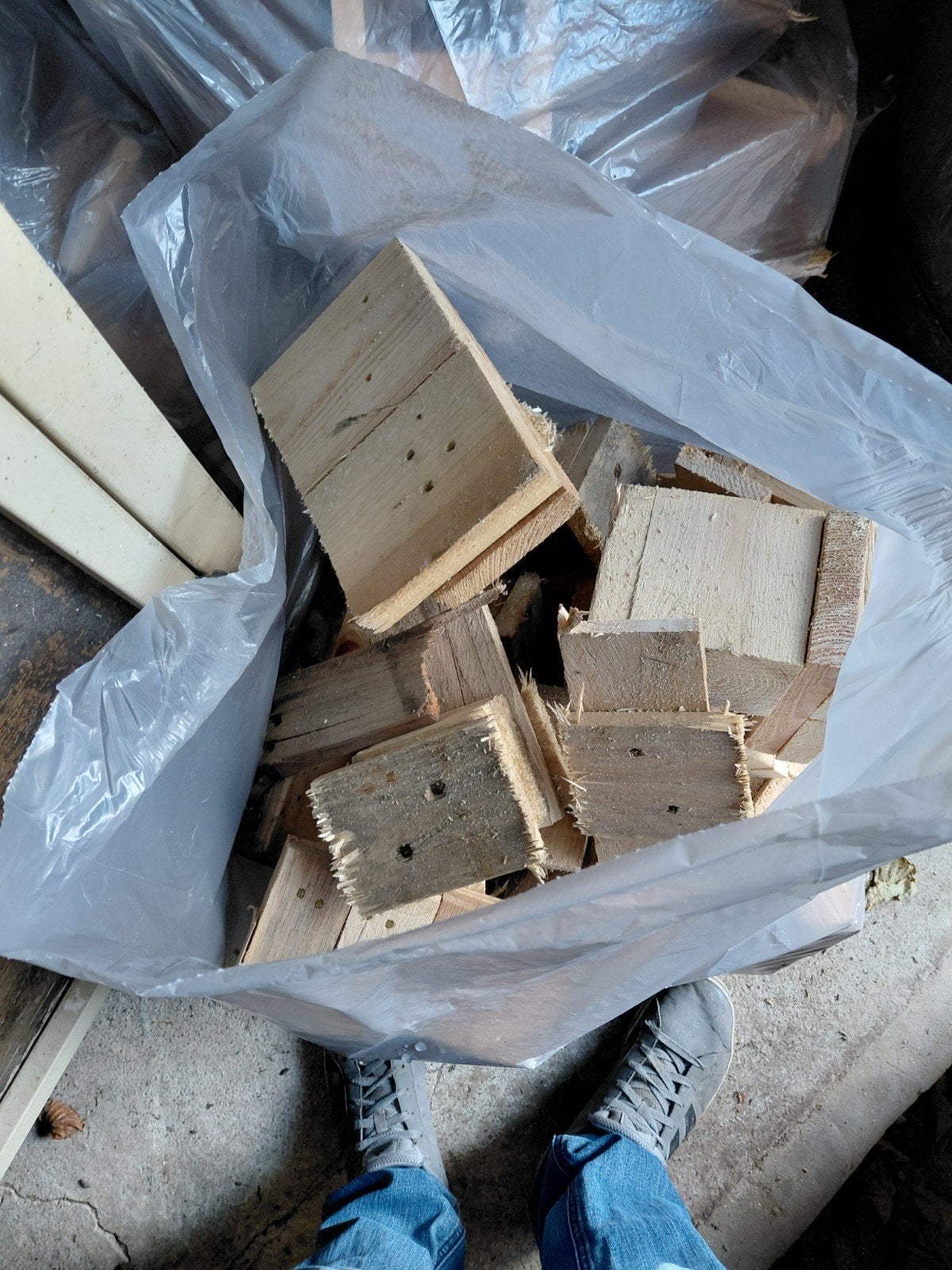 Bois de palette découpé en morceau, Enlèvement