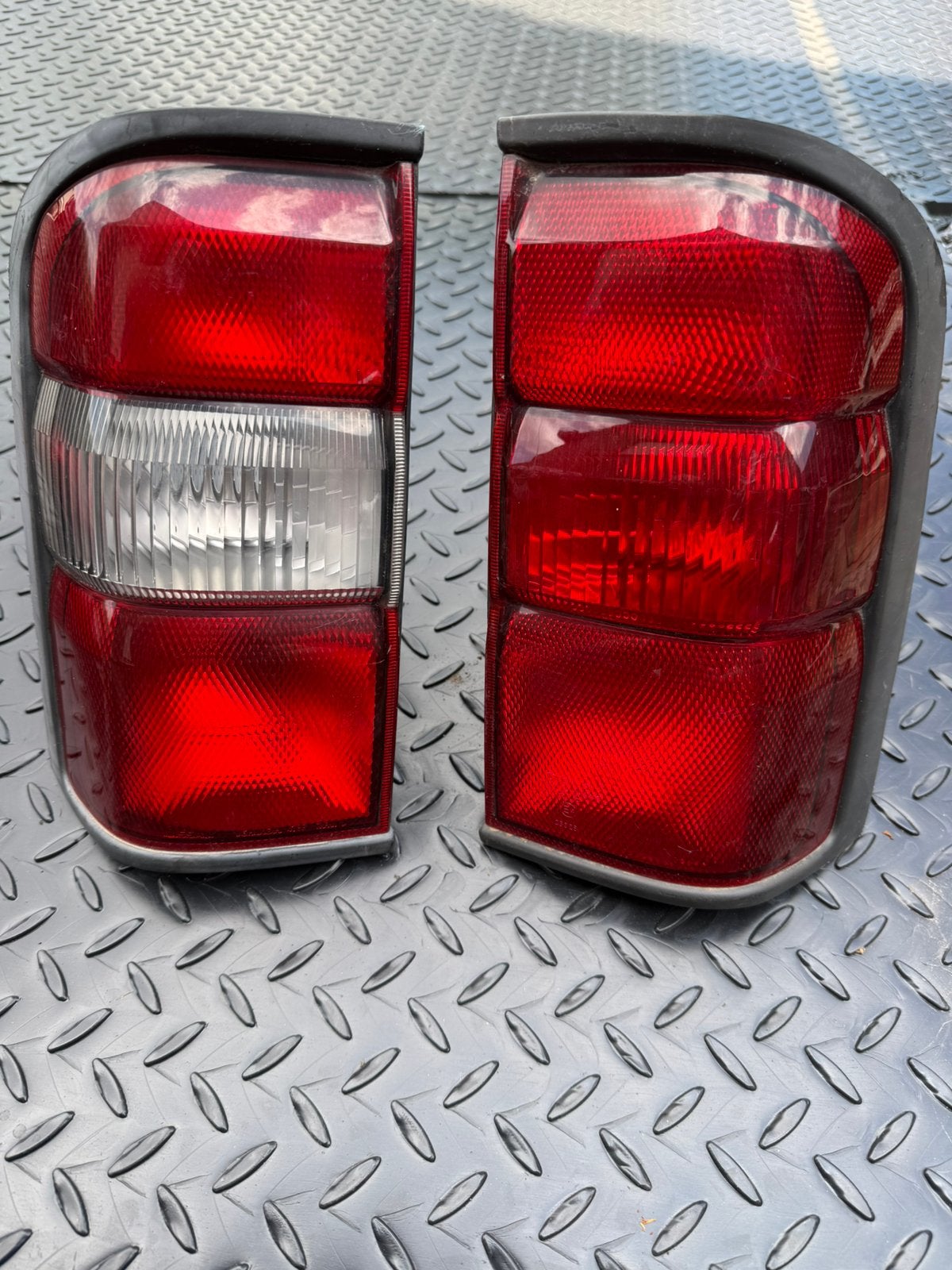 Achterlichten, pinkers Nissan Patrol Y61, Ophalen of Verzenden, Gebruikt, Nissan