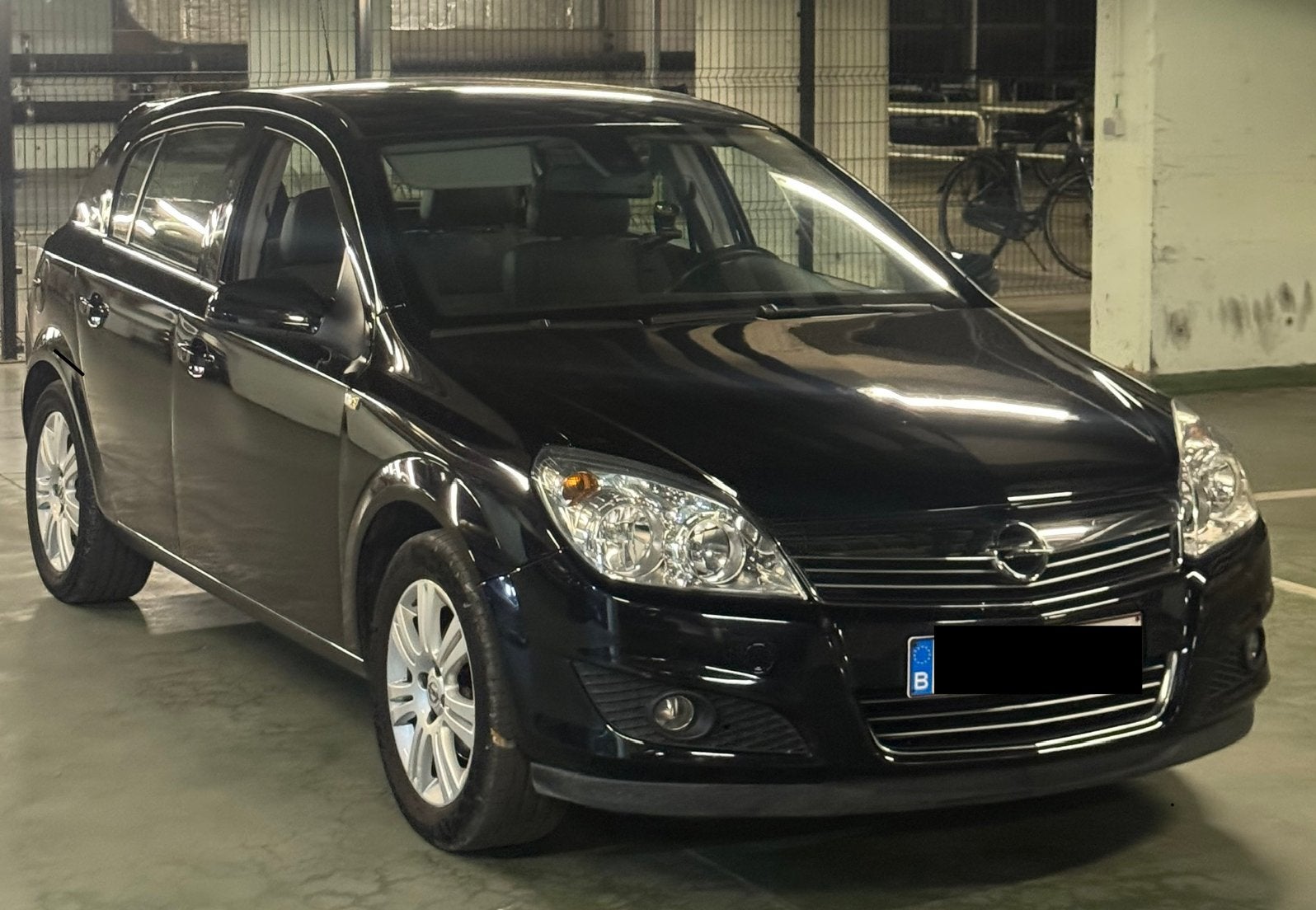 Opel astra 1.4i parkeersensoren cruise controle, Achat, Attache-remorque, Boîte manuelle, Noir