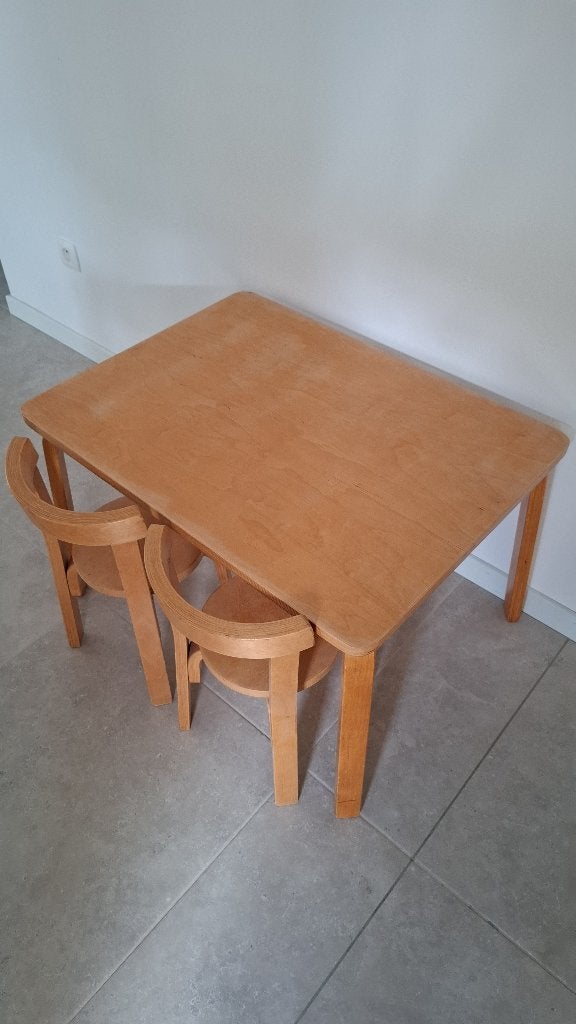 Kindertafeltje met 2 stoeltjes, Kinderen en Baby's, Ophalen, Gebruikt
