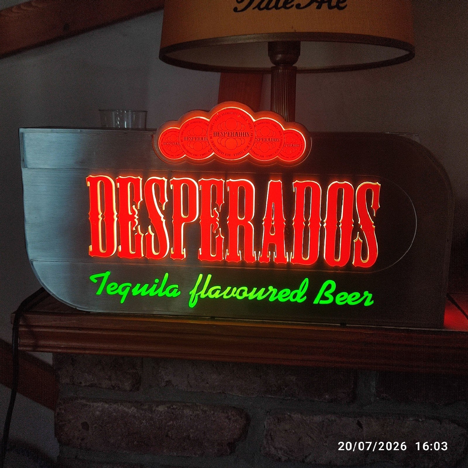 Enseigne lumineuse DESPERADOS ., Collections, Marques de bière, Enlèvement ou Envoi, Utilisé, Panneau, Plaque ou Plaquette publicitaire
