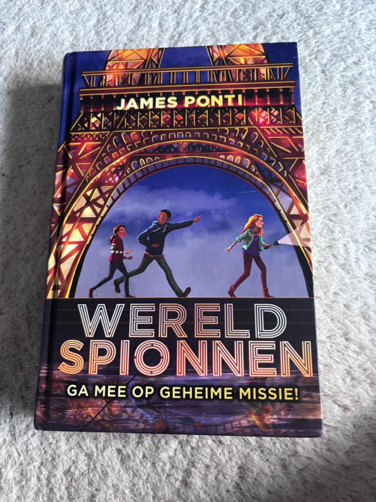 Wereldspionnen James Ponti, Boeken, Science fiction, Ophalen, Zo goed als nieuw