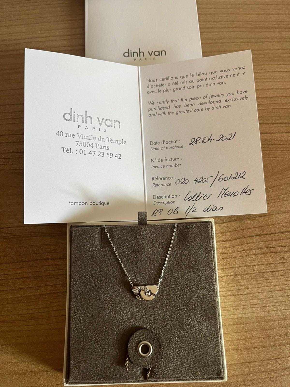 Dinh Van – Collier Menottes or blanc & diamants, Enlèvement ou Envoi, Comme neuf, Blanc, Or