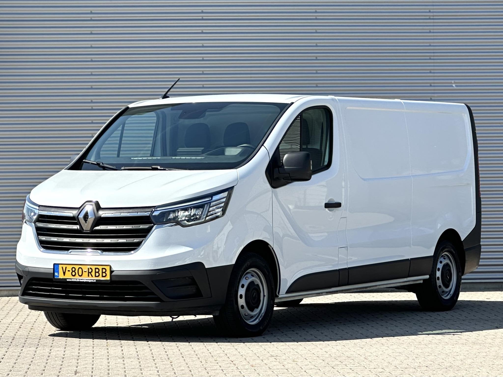 Renault Trafic 2.0 Blue dCi 150PK T30 L2H1 Automaat Cruise, Stof, Gebruikt, 4 cilinders, Renault